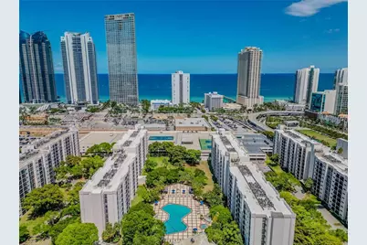 16919 N Bay Rd #215, Sunny Isles Beach, FL 33160 - Photo 2