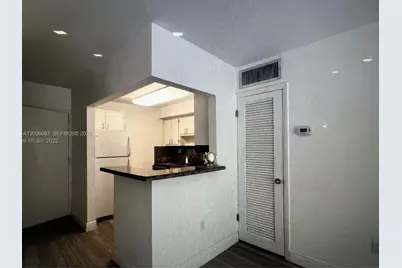 2640 NE 135th St #218, North Miami, FL 33181 - Photo 12