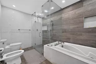 10730 NW 66th St, Doral, FL 33178 - Photo 20
