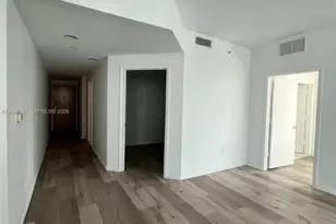253 NE 2nd St, Miami, FL 33132 - Photo 16
