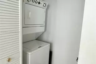 253 NE 2nd St, Miami, FL 33132 - Photo 14