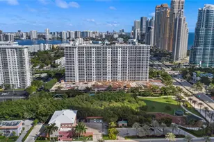 210 174th St, Sunny Isles Beach, FL 33160 - Photo 28