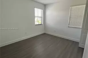 9883 W 34th Ln, Hialeah, FL 33018 - Photo 14