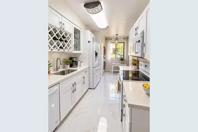 15555 N Miami Lakeway N #106, Miami Lakes, FL 33014 - Photo 4