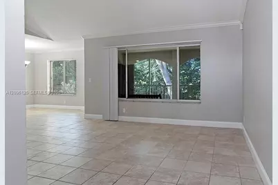 815 W Boynton Beach Blvd #11-206, Boynton Beach, FL 33426 - Photo 2