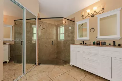 12519 NW 10th Ct, Sunrise, FL 33323 - Photo 8
