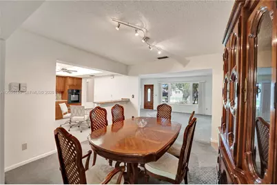 1731 NW 86th Ave, Pembroke Pines, FL 33024 - Photo 20