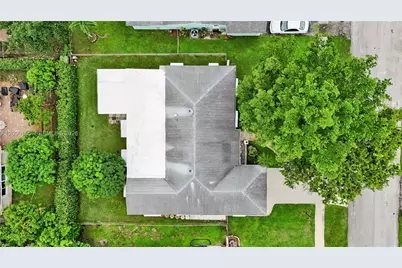 1731 NW 86th Ave, Pembroke Pines, FL 33024 - Photo 36