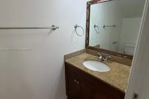 2375 W 74th St, Hialeah, FL 33016 - Photo 24