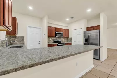241 SE 35th Ave, Homestead, FL 33033 - Photo 14