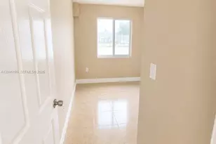 1990 NW 4th Ct, Miami, FL 33136 - Photo 8
