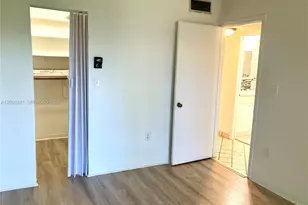 20275 NE 2nd Ave, Miami, FL 33179 - Photo 24