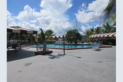20275 NE 2nd Ave #7, Miami, FL 33179 - Photo 18