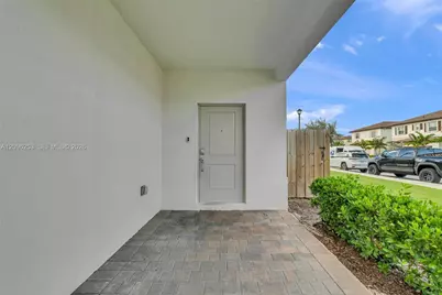 2479 SE 24th Dr, Homestead, FL 33035 - Photo 8