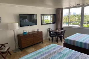 19201 Collins Ave, Sunny Isles Beach, FL 33160 - Photo 16