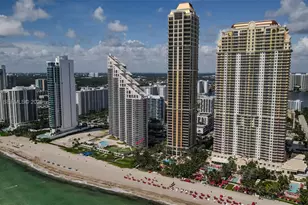 17555 Collins Ave, Sunny Isles Beach, FL 33160 - Photo 38