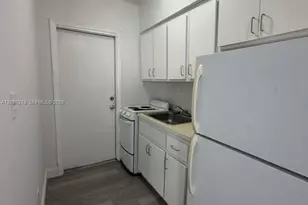 1642 SW 7th St, Miami, FL 33135 - Photo 4