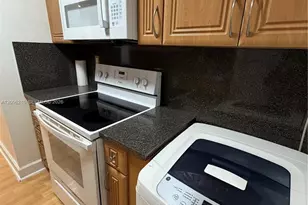 5055 NW 7th St, Miami, FL 33126 - Photo 16