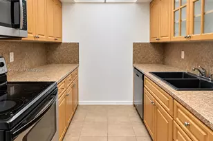 1326 SW 75th Ave, North Lauderdale, FL 33068 - Photo 8