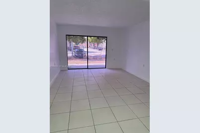 7020 NW 179th St #112, Hialeah, FL 33015 - Photo 2