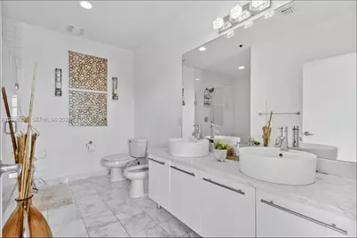 888 Biscayne Blvd #4701, Miami, FL 33132 - Photo 16