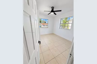 1022 SW 12th St #B, Miami, FL 33129 - Photo 8