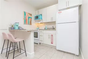 735 NE 15th St, Fort Lauderdale, FL 33304 - Photo 1