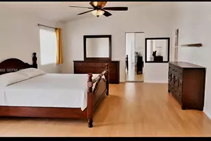 18849 NW 78th Pl, Hialeah, FL 33015 - Photo 8