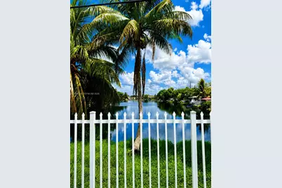 6850 W 14th Ct #B15, Hialeah, FL 33014 - Photo 12