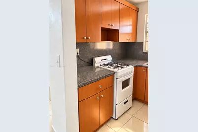 6850 W 14th Ct #B15, Hialeah, FL 33014 - Photo 4