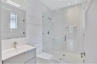 3550 W Glencoe St, Miami, FL 33133 - Photo 34