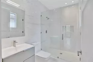 3550 W Glencoe St, Miami, FL 33133 - Photo 34