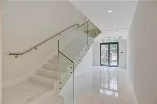 3550 W Glencoe St, Miami, FL 33133 - Photo 10