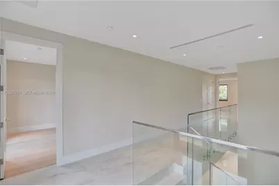 3550 W Glencoe St, Miami, FL 33133 - Photo 40