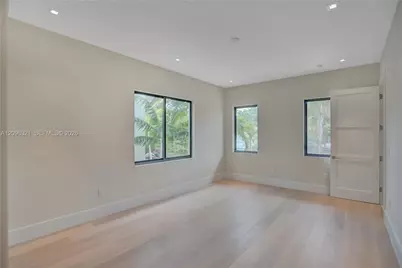 3550 W Glencoe St, Miami, FL 33133 - Photo 22