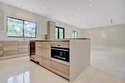 3550 W Glencoe St, Miami, FL 33133 - Photo 20