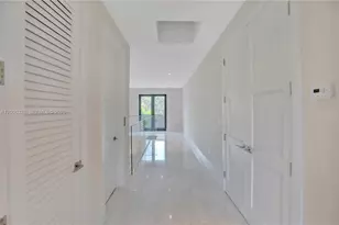 3550 W Glencoe St, Miami, FL 33133 - Photo 38