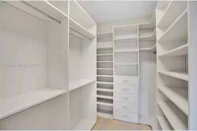 3550 W Glencoe St, Miami, FL 33133 - Photo 36