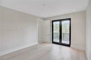 3550 W Glencoe St, Miami, FL 33133 - Photo 26