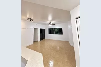 2445 SW 18th Ter #1107, Fort Lauderdale, FL 33315 - Photo 2