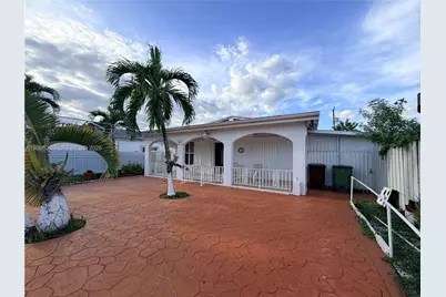 261 E 50th St, Hialeah, FL 33013 - Photo 10