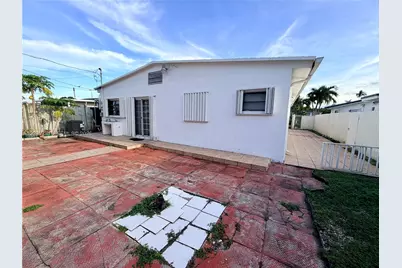 261 E 50th St, Hialeah, FL 33013 - Photo 6