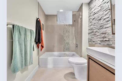 2000 N Bayshore Dr #220, Miami, FL 33137 - Photo 24