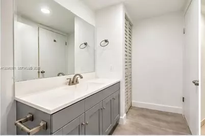 5580 W 26th Ct #102, Hialeah, FL 33016 - Photo 12
