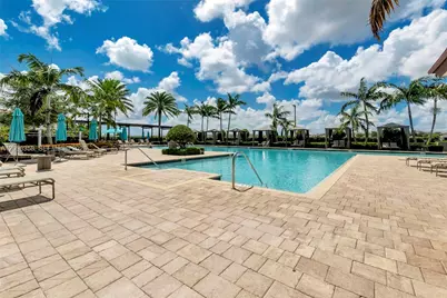 10615 W 34th Ct, Hialeah, FL 33018 - Photo 40