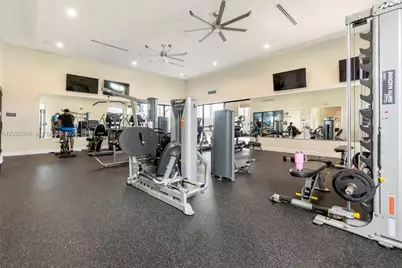 10615 W 34th Ct, Hialeah, FL 33018 - Photo 36