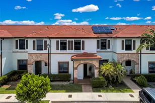 10615 W 34th Ct, Hialeah, FL 33018 - Photo 2