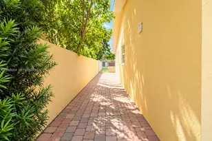 13211 SW 2nd St, Miami, FL 33184 - Photo 8