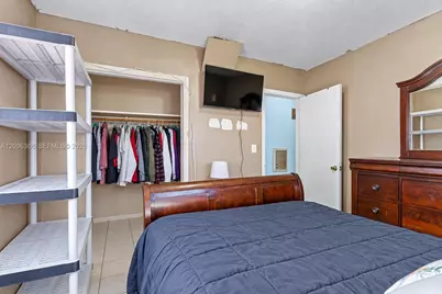 1409 NE 152nd St, North Miami Beach, FL 33162 - Photo 14
