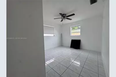 1320 W 37th St, Hialeah, FL 33012 - Photo 8